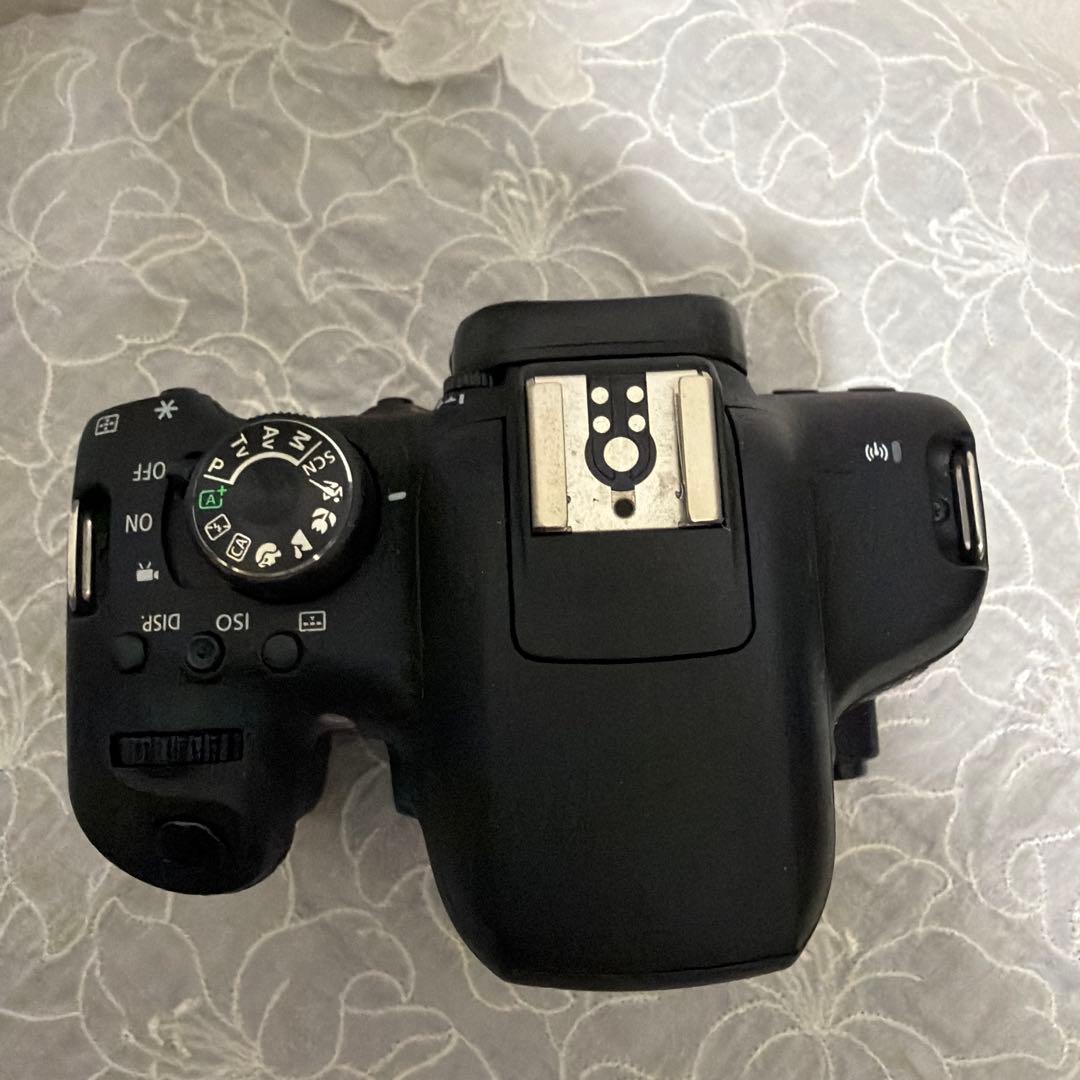 Canon EOS Kiss X8i 一眼レフカメラ レンズなし
