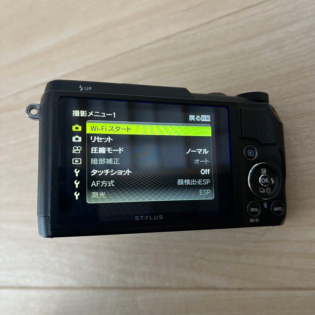 OLYMPUS OPTICAL 5-AXIS IS デジカメ　SH-1