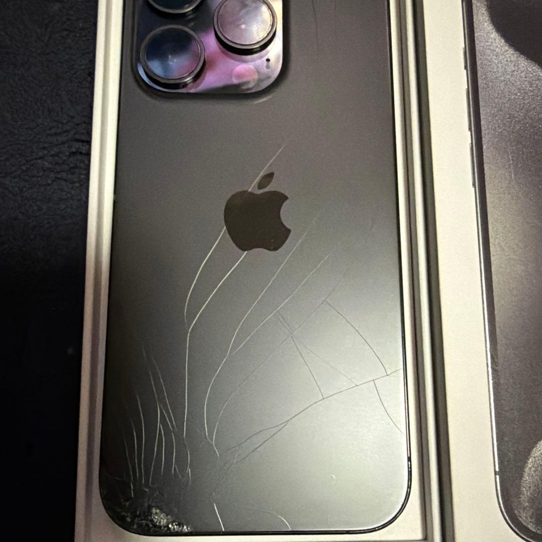 Apple iPhone 15 Pro ブラックチタニウム本体SIMフリー