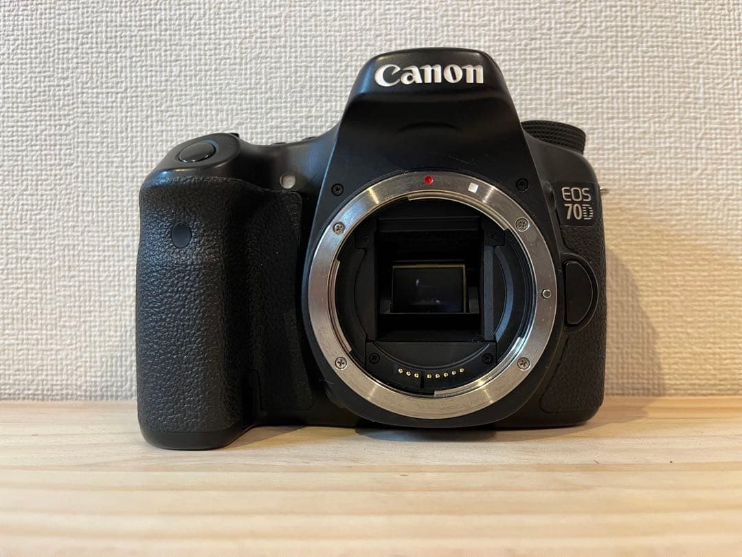 美品 完動品 バッテリー付 Canon EOS 70D ボディ #26025