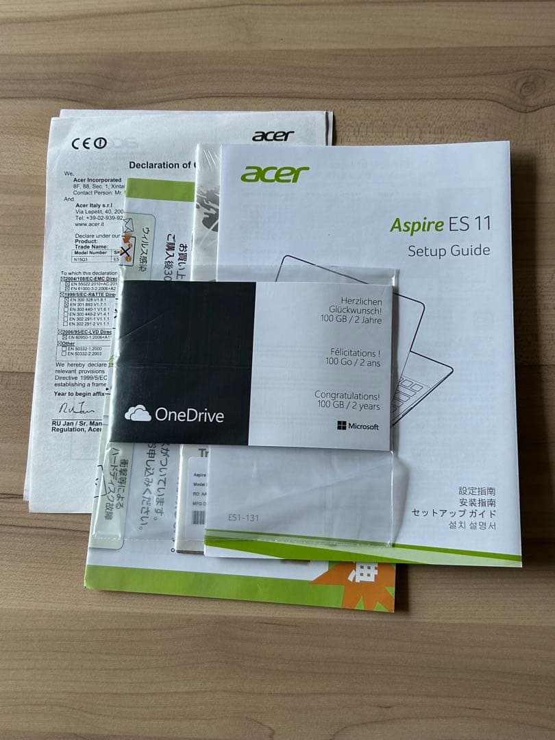 Acer ／ノートパソコン／ES1-131-A12N/R