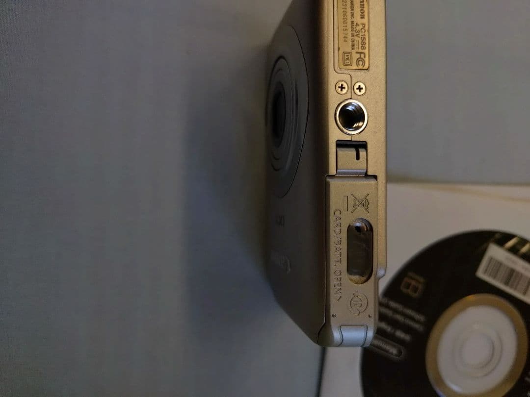 キャノン　コンパクトデジカメ　IXY 210F