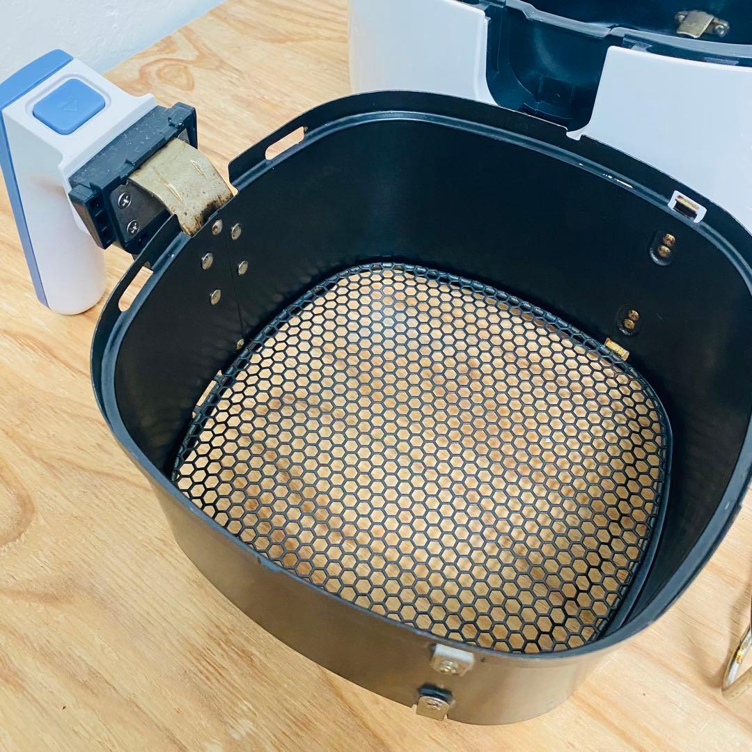 美品 PHILIPS ノンフライヤー HD9536 ホワイト