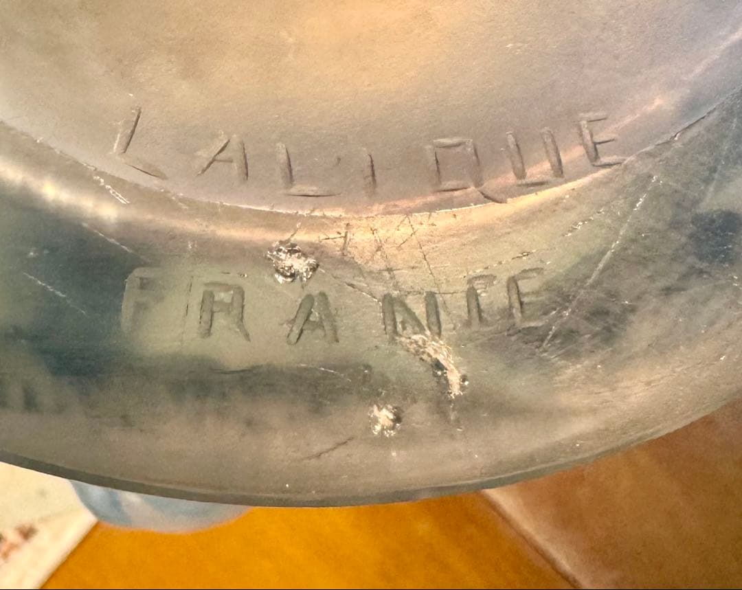 光を纏う巫女たち Lalique Bacchantes バコントゥ オパルセント