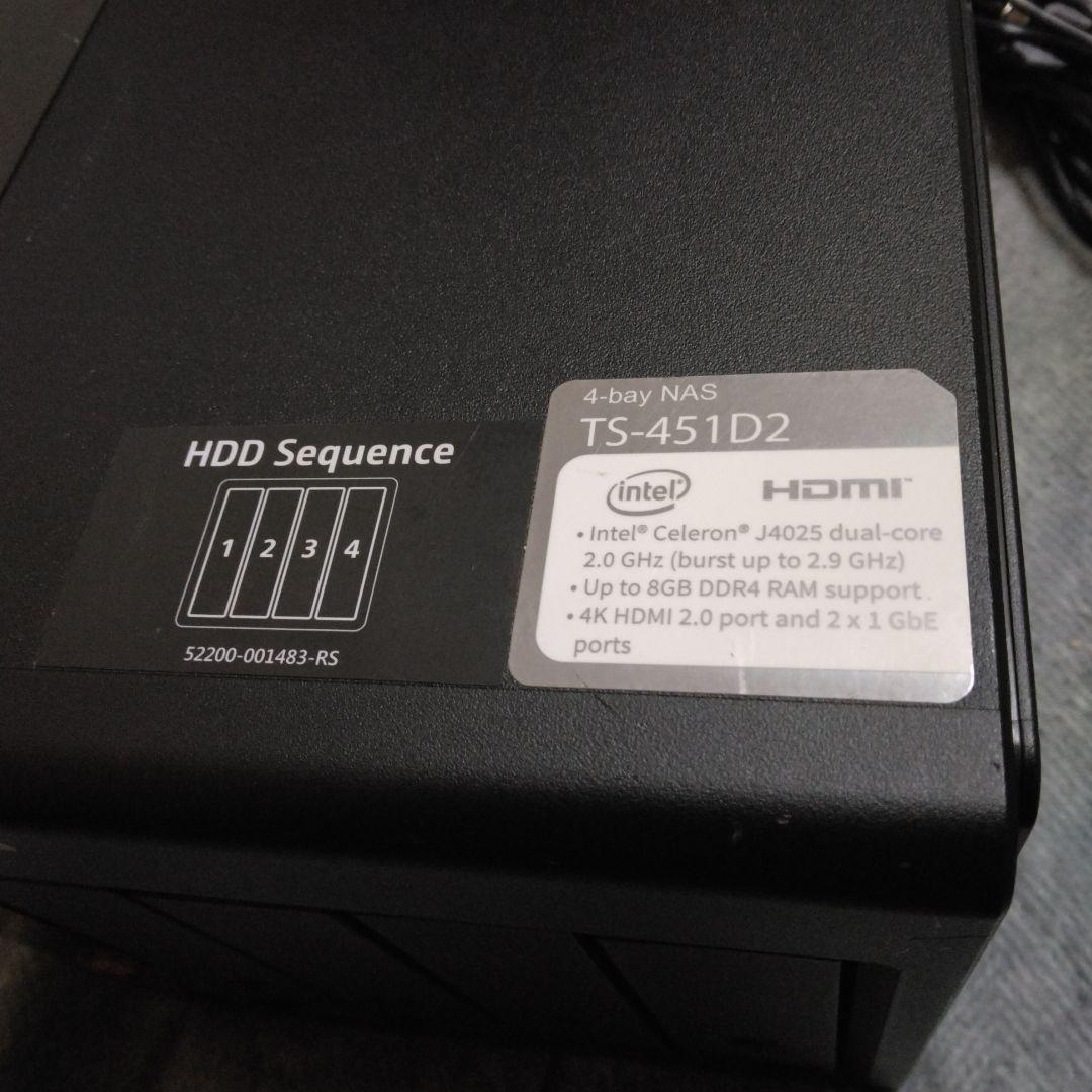QNAP TS-451D2　4ベイNAS