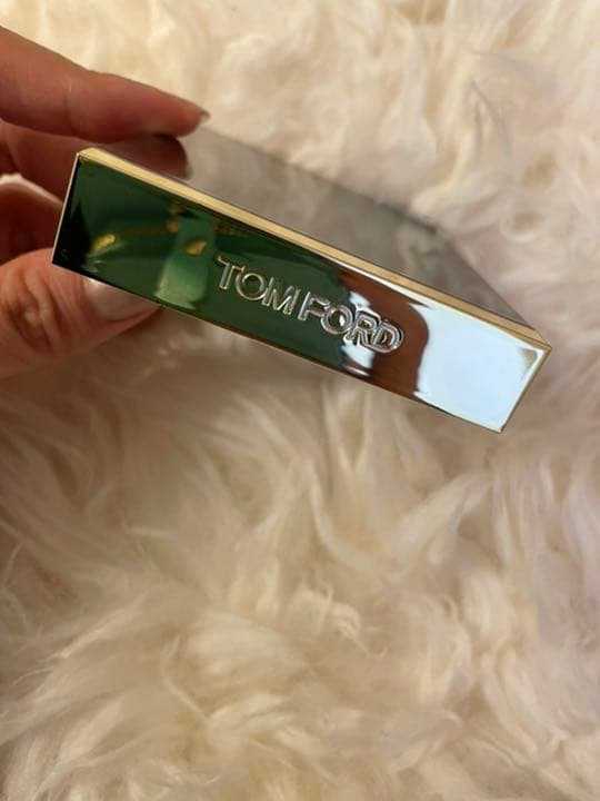 TOM FORD BEAUTY スキン イルミネイティング パウダー デュオ