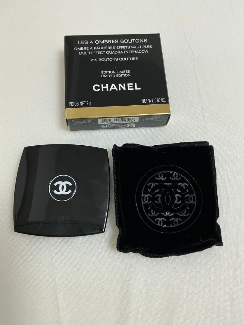 CHANEL LES 4 OMBRES BOUTONS 限定版 アイシャドウ