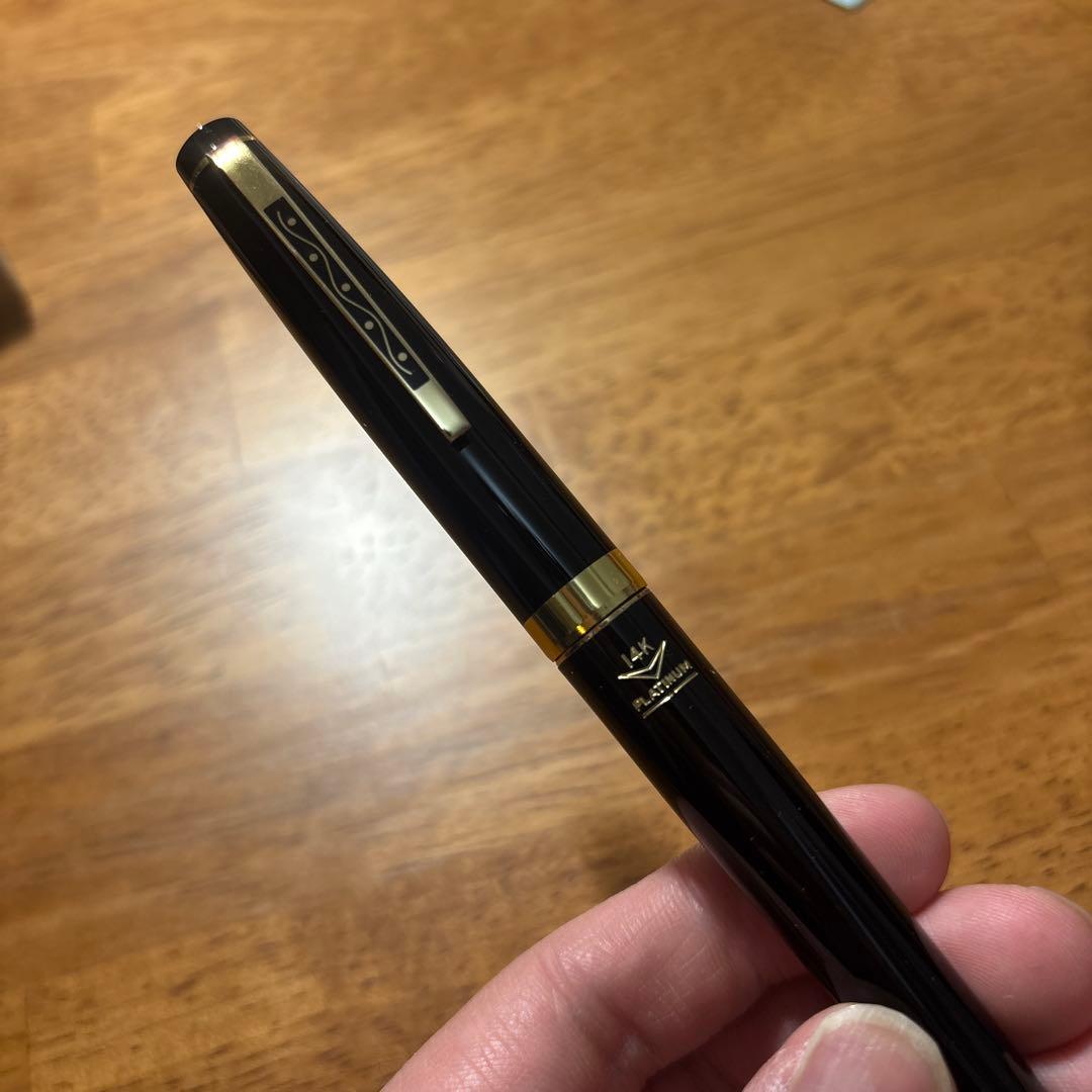 PLATINUM 万年筆 黒 専用ケース付き