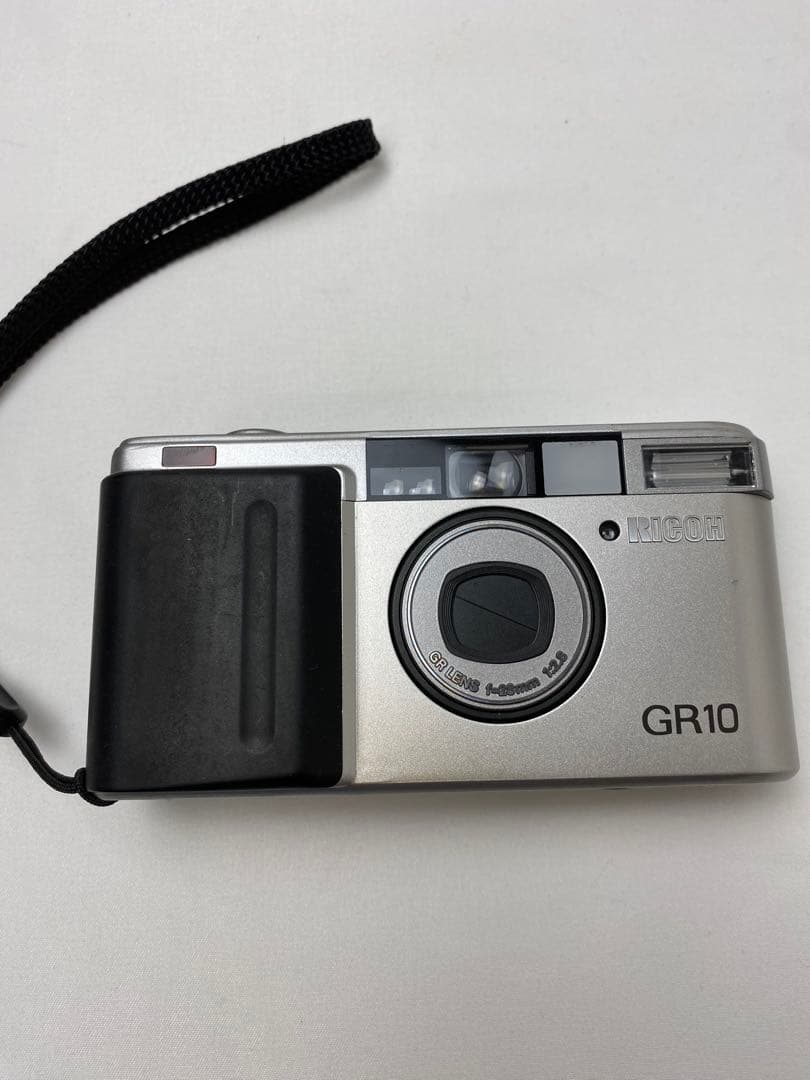 【通電確認済】RICOH GR10 シルバー コンパクトフィルムカメラ ケース付