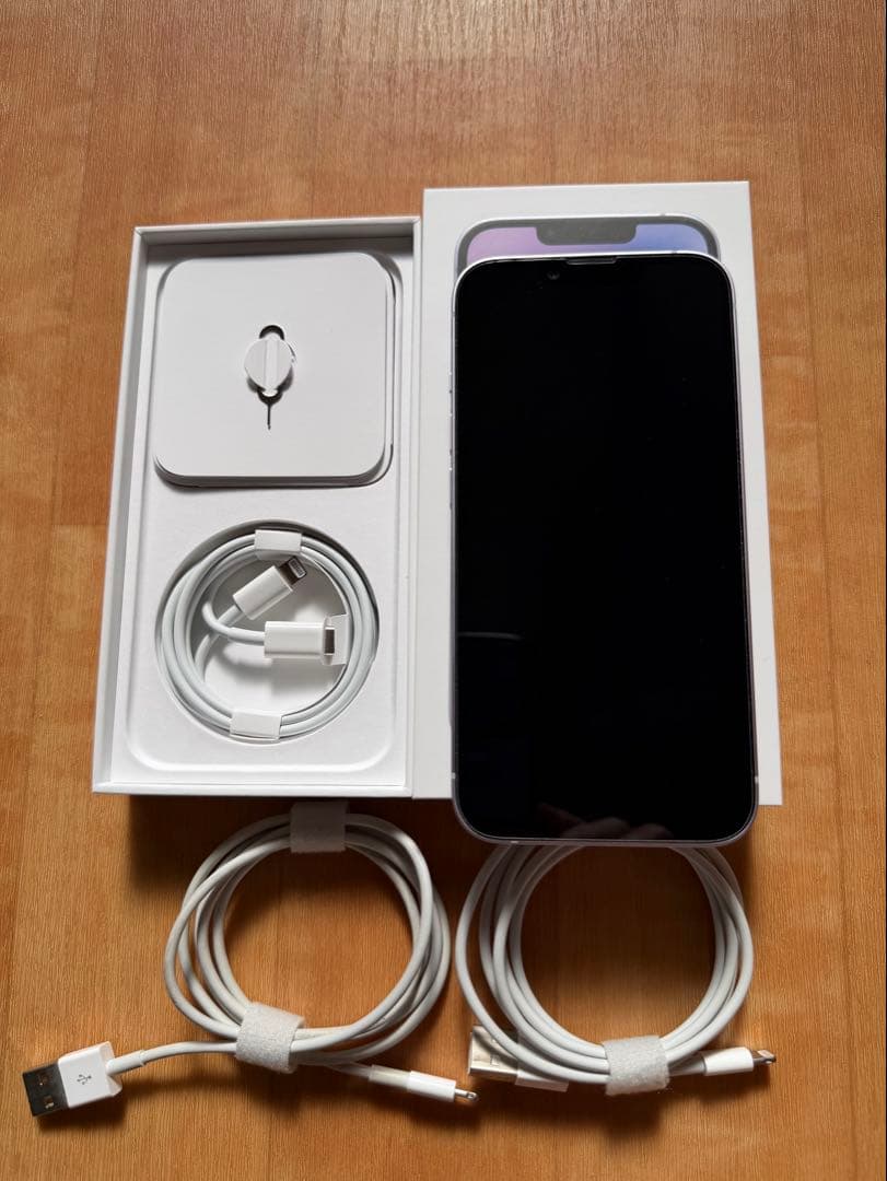 iPhone14バッテリー90%美品