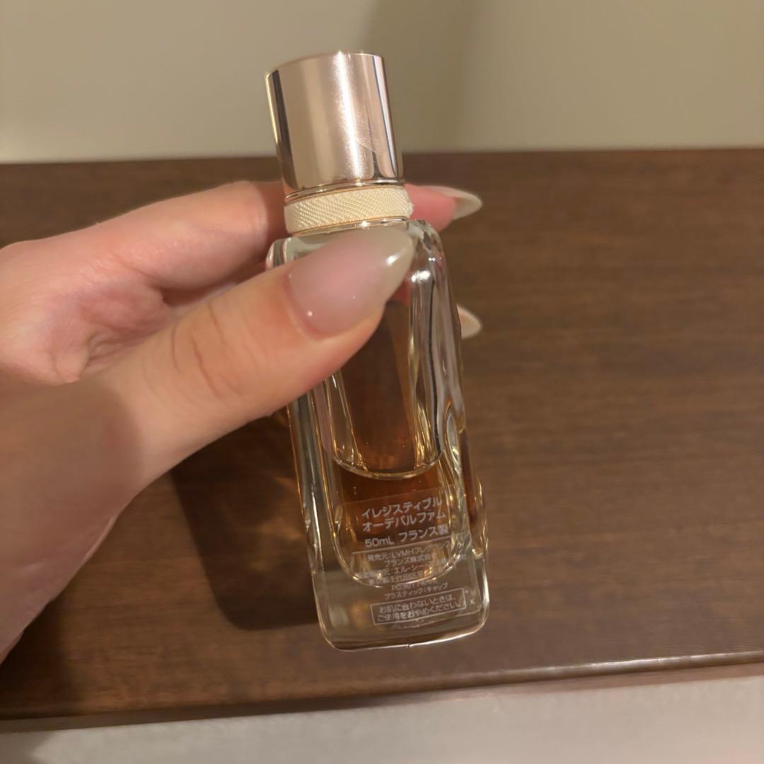 香水(女性用) IRRESISTIBLE GIVENCHY Eau de Parfum 50ml