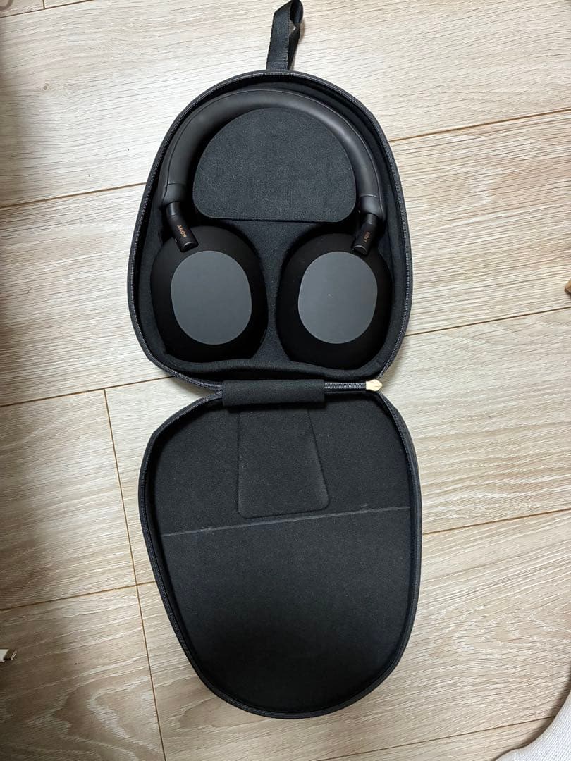 SONYワイヤレスヘッドホン bluetooth ブラック WH1000XM5