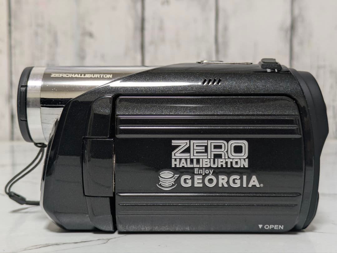 【非売品】IA　ZERO HALLIBURTON　デジタルカメラ