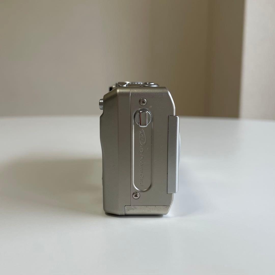 デジタルカメラ FUJIFILM FinePix F710