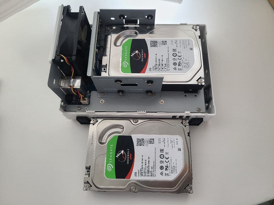 Synology DS220j ＋ NAS用HDD2TB×2本搭載