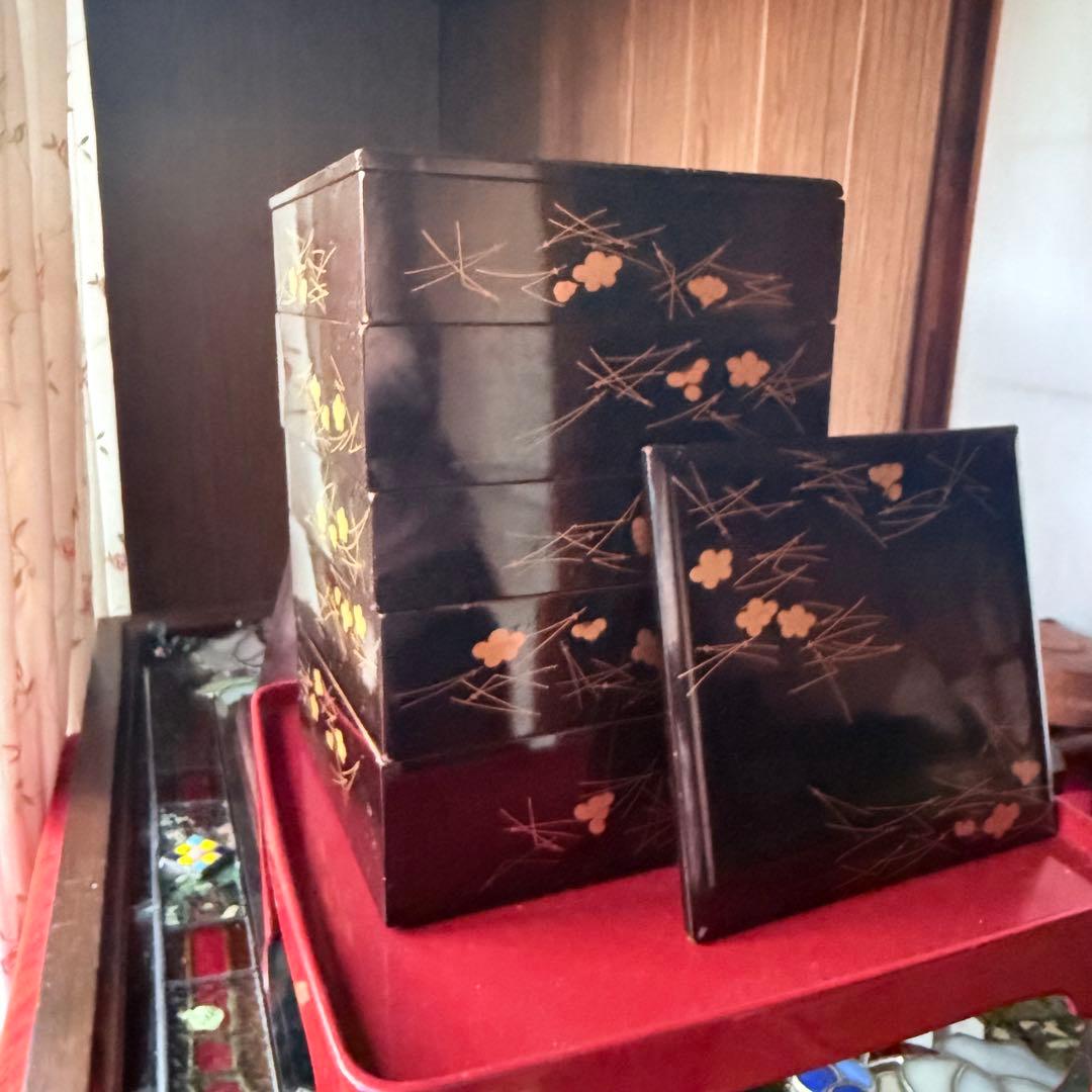 2237様感謝‼️JAPAN松&梅小ぶりな重箱天保14辰年五段二枚蓋欅元箱入り