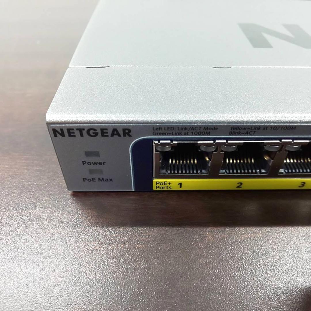 <送料無料> NETGEAR ギガビット16ポートスイッチ GS116LP