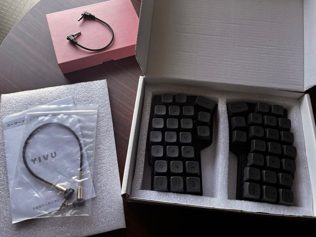 YIVU Corne V4 分割キーボード　カスタム品
