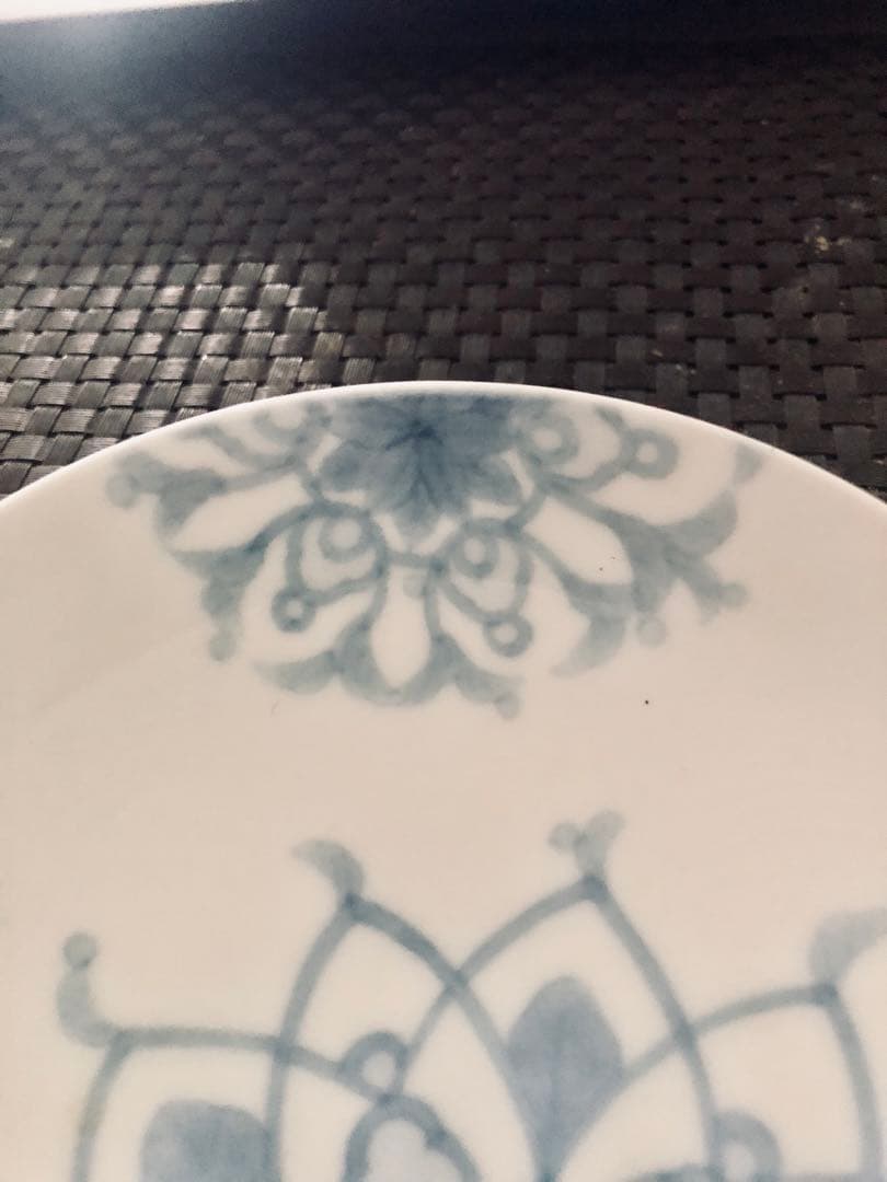 波佐見焼手描き染付盃　青い花模様の陶器皿 直径約20cm ¥17,000 未使用