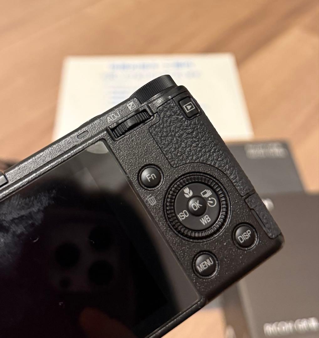 RICOH GR Ⅲコンパクトデジタルカメラ シャッター数100以下　5年保証付