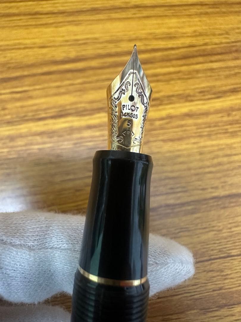 PILOT 万年筆 カスタム74黒 専用ケース付き