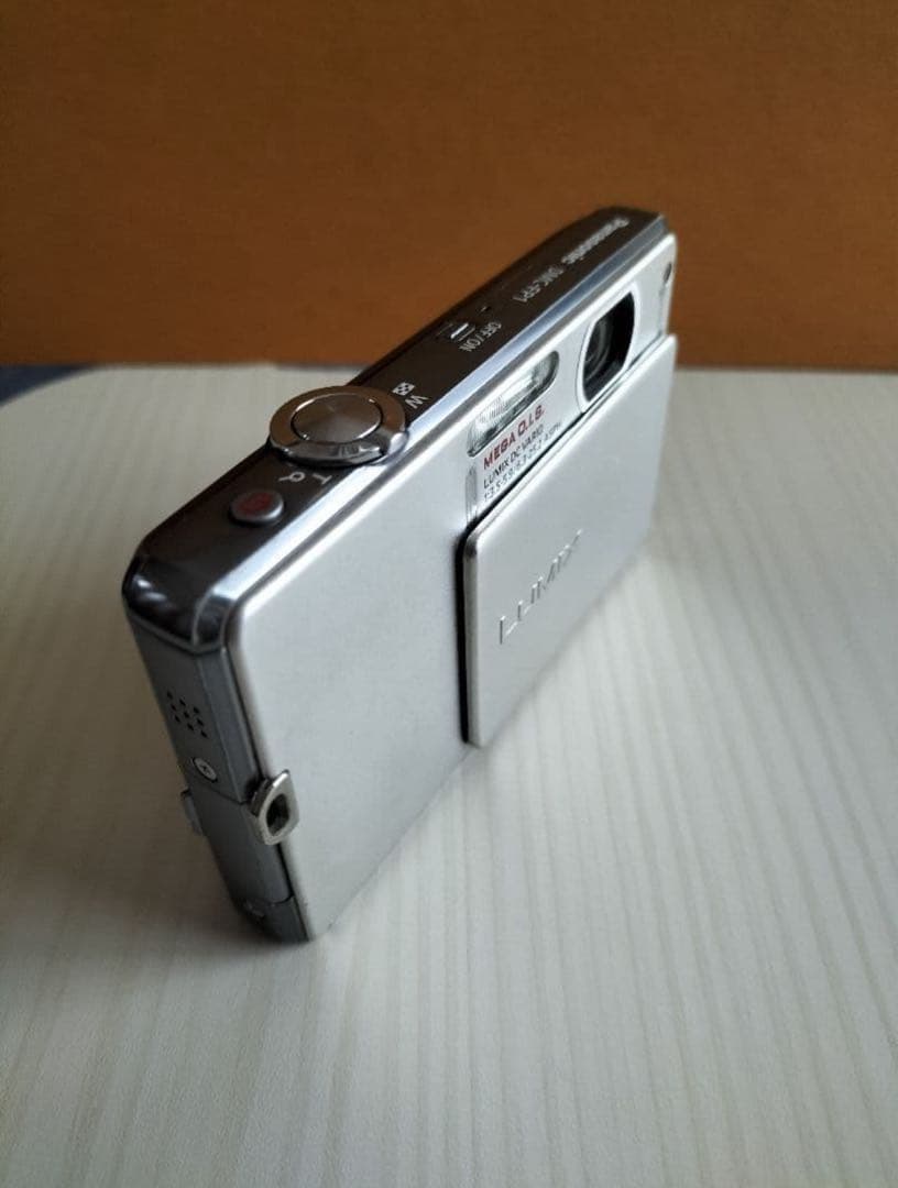 ㅤ*様 Panasonic LUMIX DMC-FP1動作確認済 バッテリー付き