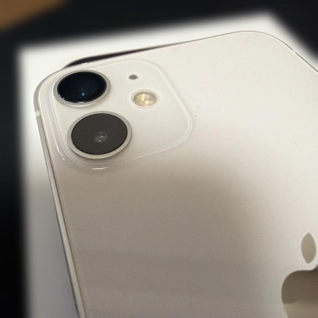 美品　ガラスフィルム　SIMフリー　iphone12 128gb ホワイト