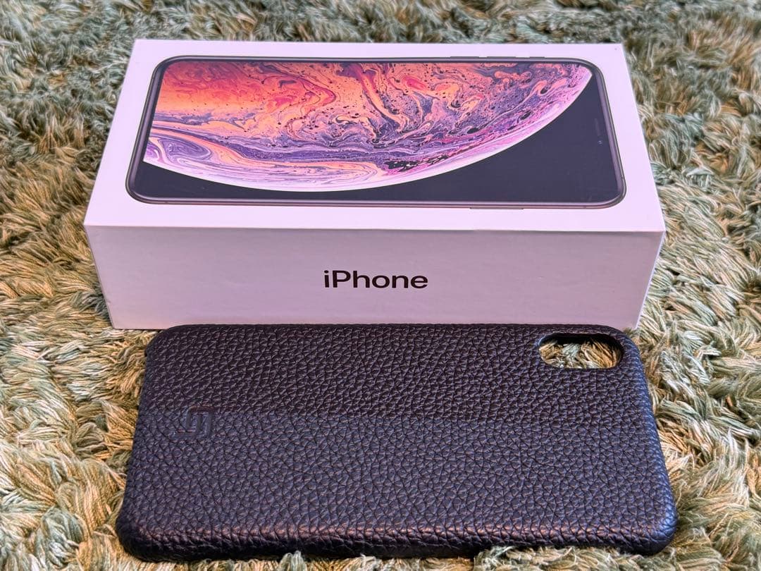 iPhone XS Max ゴールド 256GB Simフリー 本体と携帯ケース