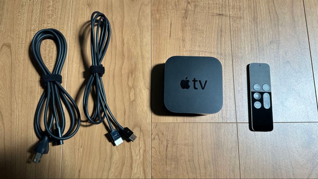 AppleTV （第4世代）32GB動作確認済、テレビに繋ぐHDMIケーブル付き