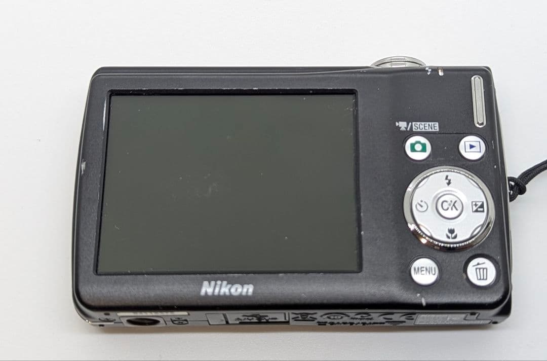 Nikon COOLPIX S220 10MP コンパクトデジタルカメラ 可動品