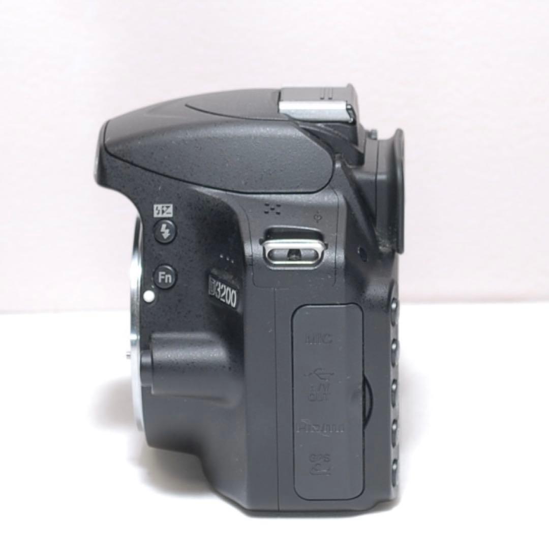 美品✨簡単操作✨Nikon D3200✨シングルレンズ✨初心者向け✨少シャッター