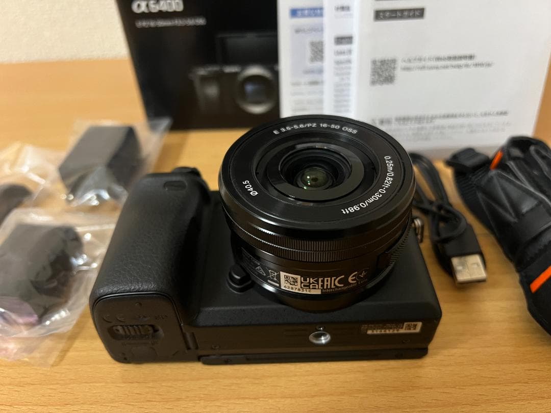 超美品 SONY α6400 パワーズームレンズキット ブラック