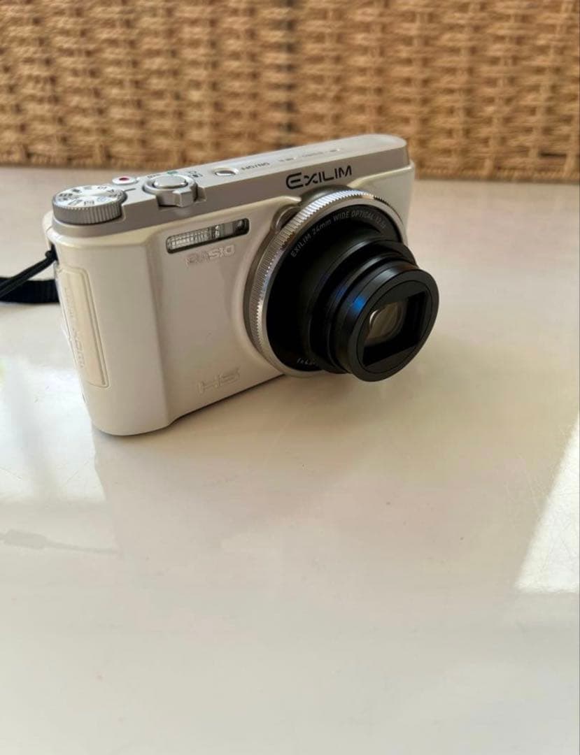 CASIO EXILIM EX-ZR1300 高機能コンパクトデジカメ訳あり