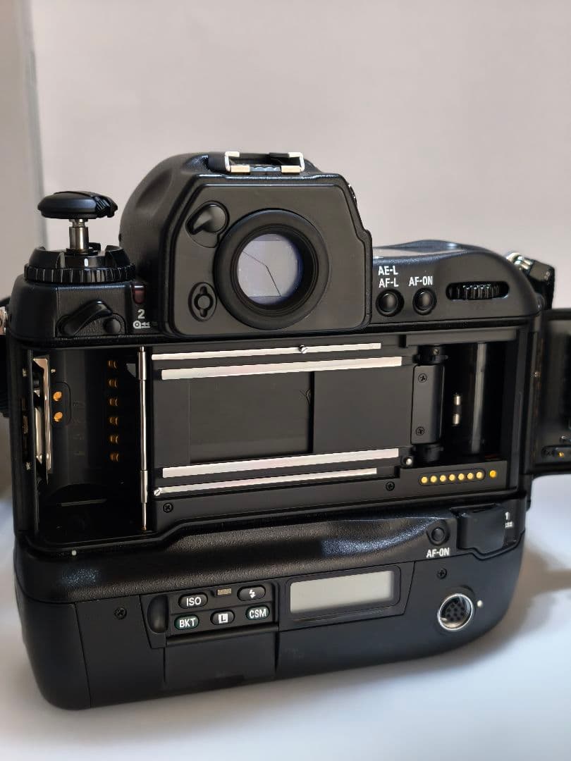 ニコン　Nikon f5 ボディ 一眼レフフィルムカメラ