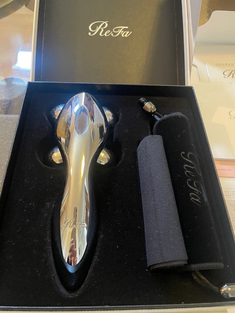 新品同様　ReFa リファ フォーカラットレイ RF-FC1932B 美顔器