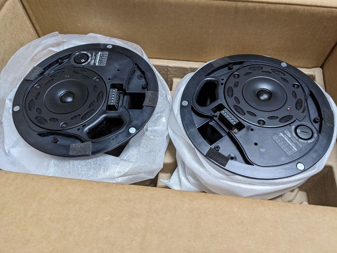 Bose DM3C 　ブラック　未使用 埋込型スピーカー (ペア)