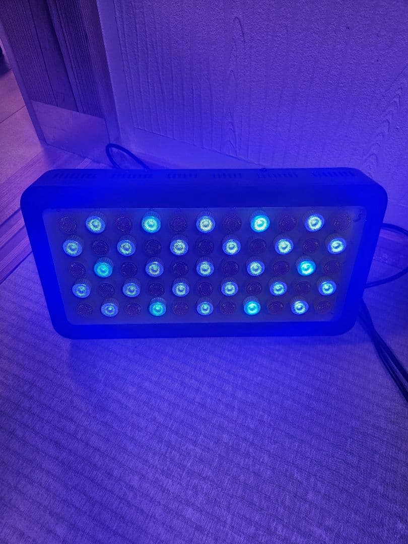 ブラックボックス　LEDライト　プリズムレンズ 吊り下げ式