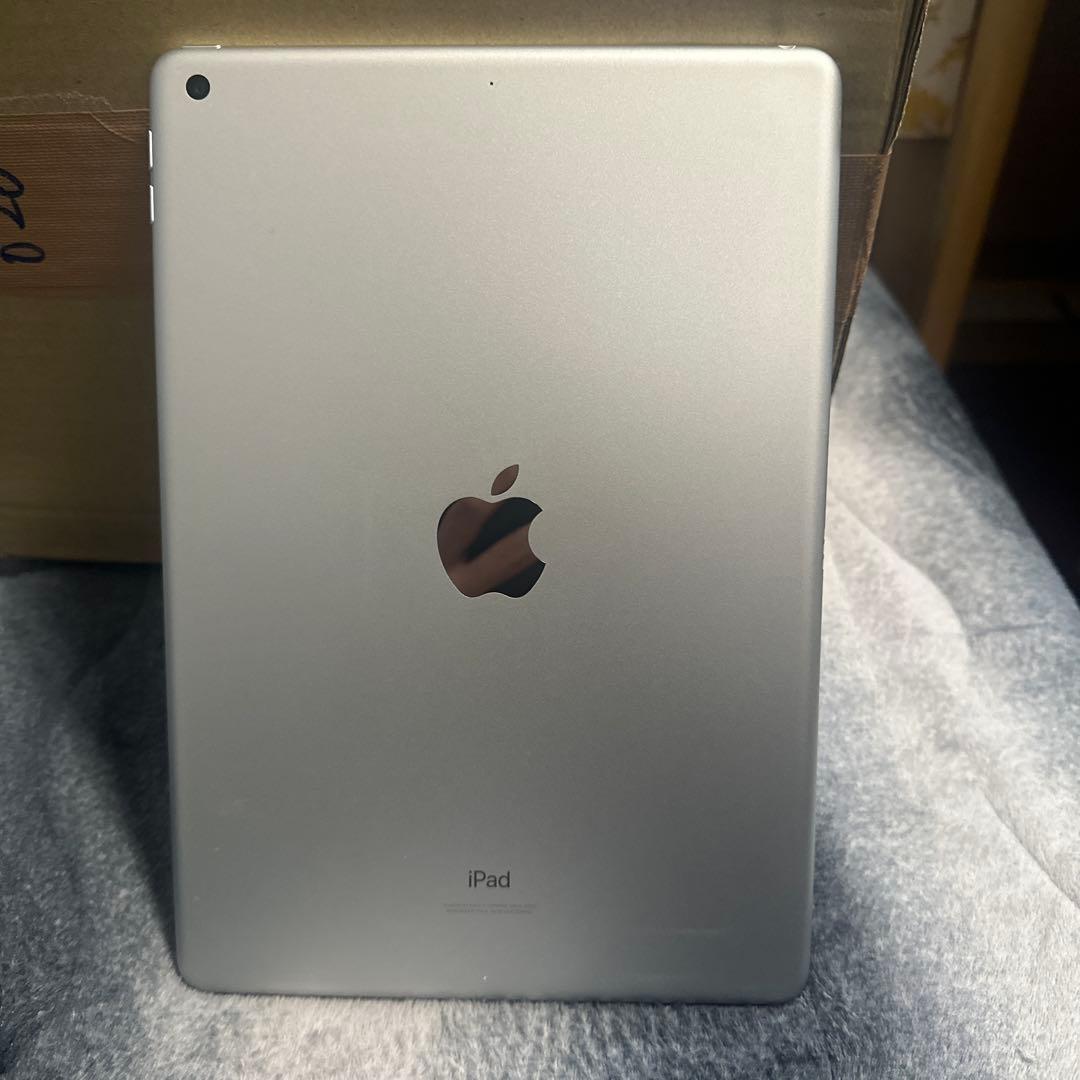 iPad 9世代 シルバー 64GB WiFiモデル 10.2インチ