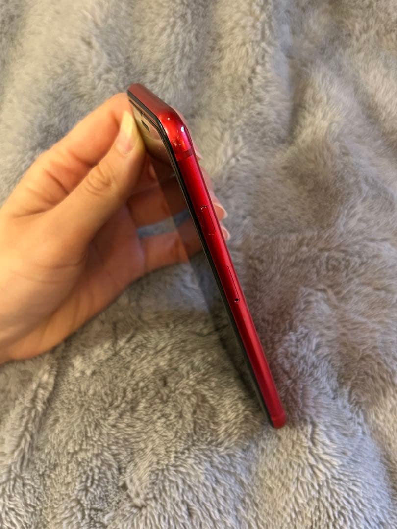 【256GB】iPhoneSE2￤純正バッテリー82%￤SIMフリー￤レッド