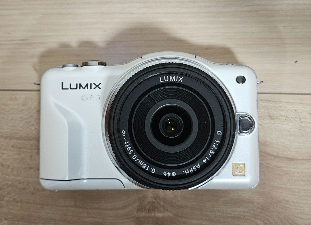美品　Panasonic LUMIX DMC-GF3W ダブルレンズキット