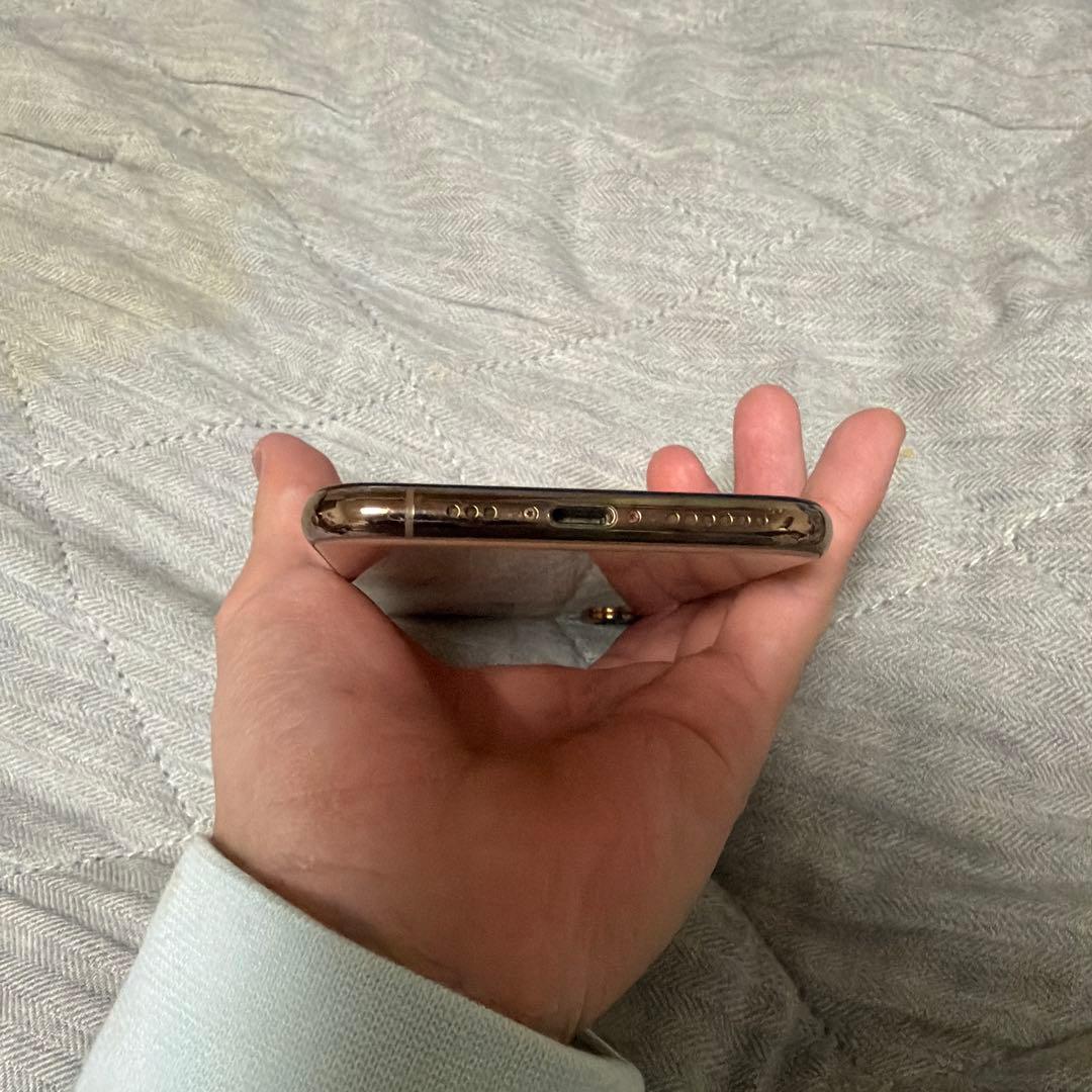 iPhoneXS ゴールド 本体 画面にひびあり