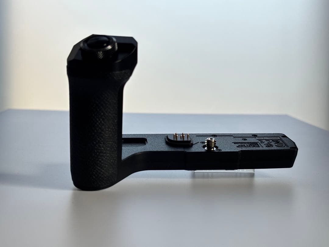 【美品】OM SYSTEM OM-5 ミラーレス一眼カメラ＋グリップ