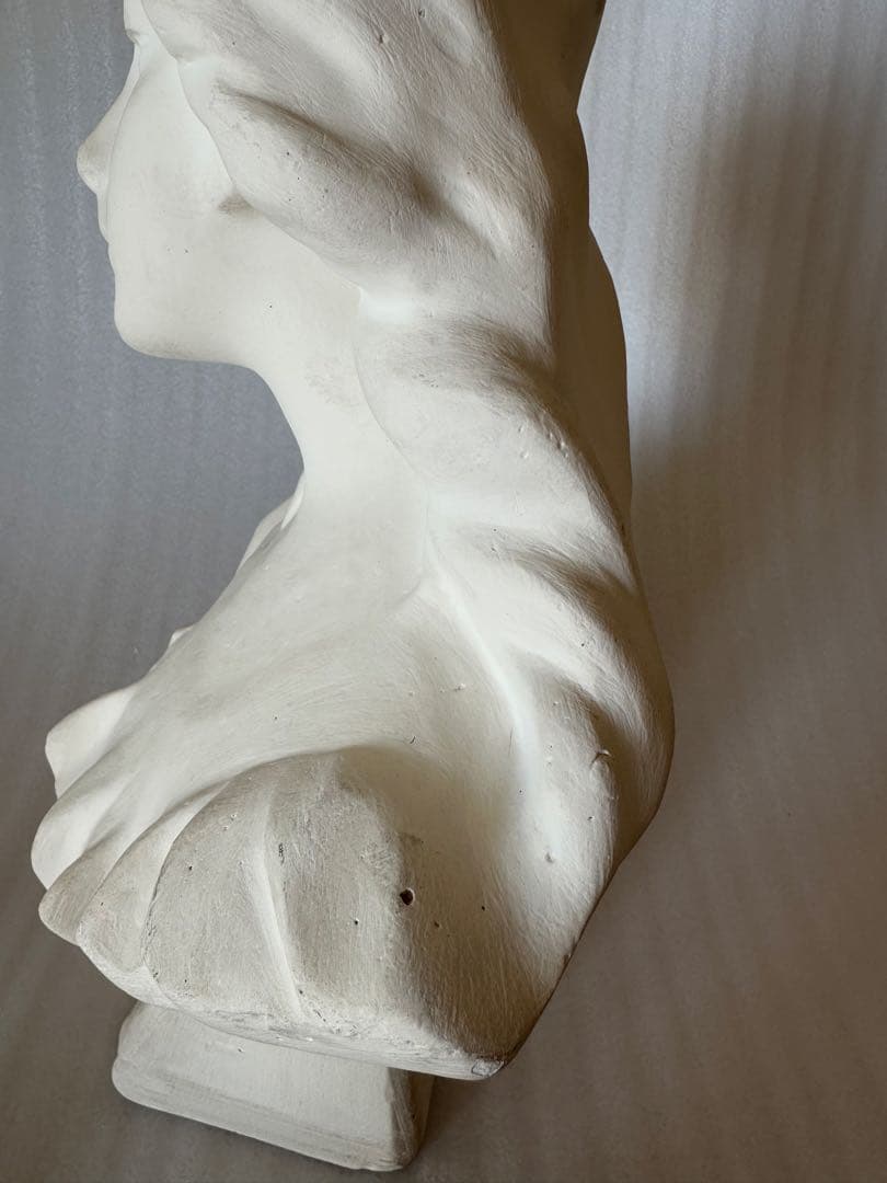 スズランの少女　石膏像　石膏胸像　美術品 　置物 高さ約37cm 26A