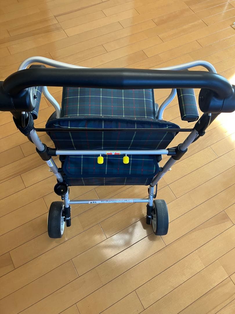 テイコブ シルバーカー（ご両親の散歩や買い物補助に）
