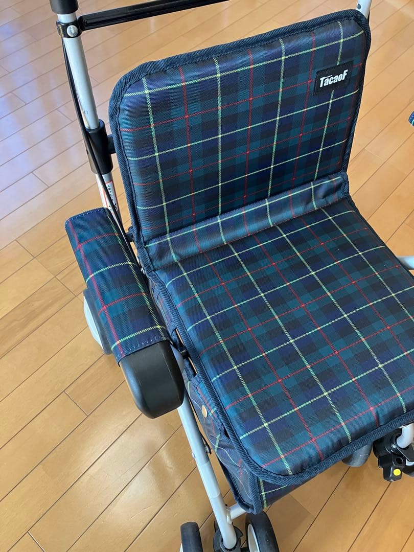 テイコブ シルバーカー（ご両親の散歩や買い物補助に）