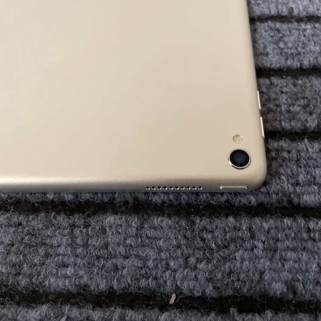 57 iPad Pro 12.9 2世代 64GB Wi-Fi シルバー