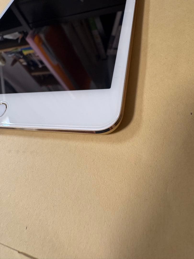 超美品iPad mini4 16GB wifi