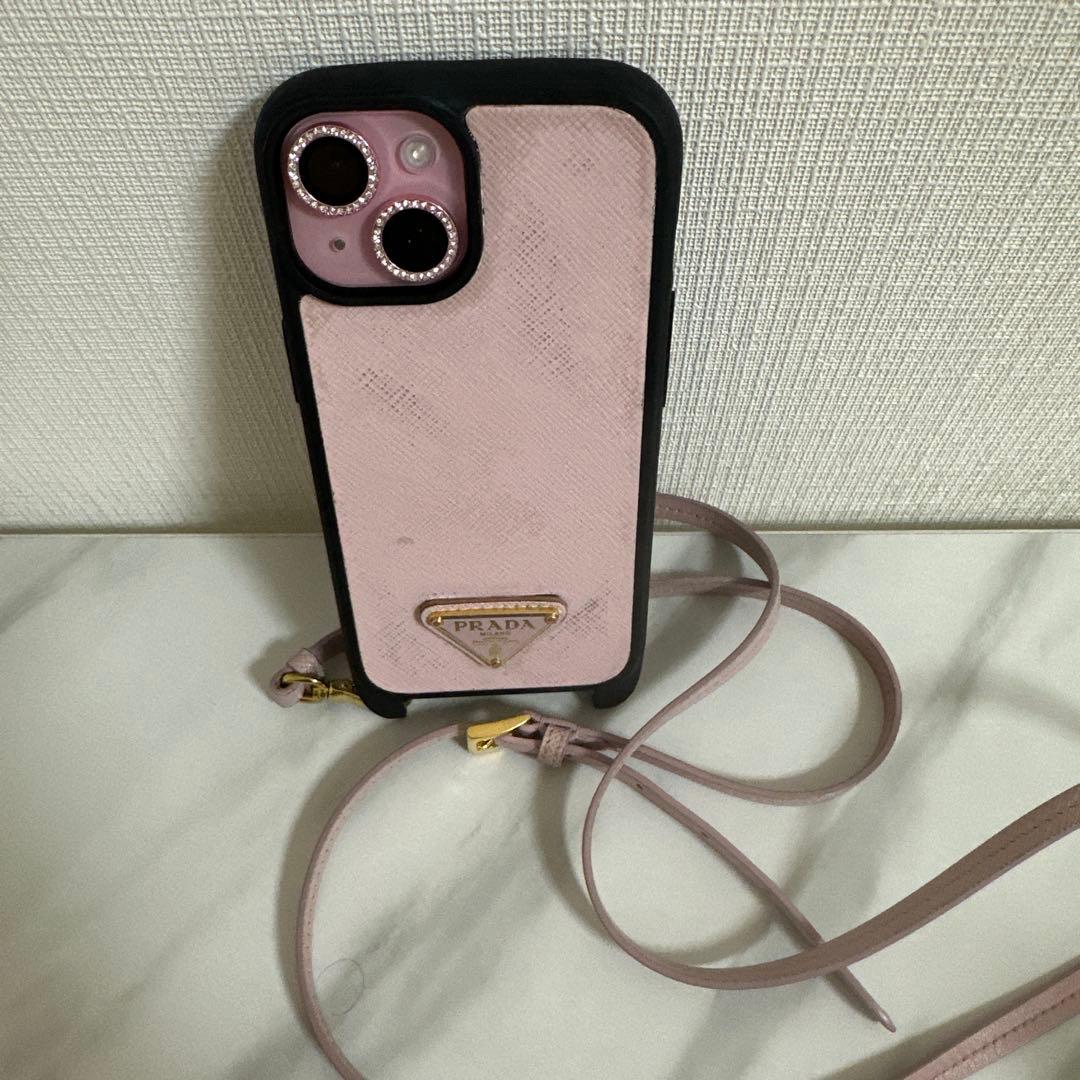お値下げ‼️PRADA ピンクレザー iPhone15ケース ストラップ付き