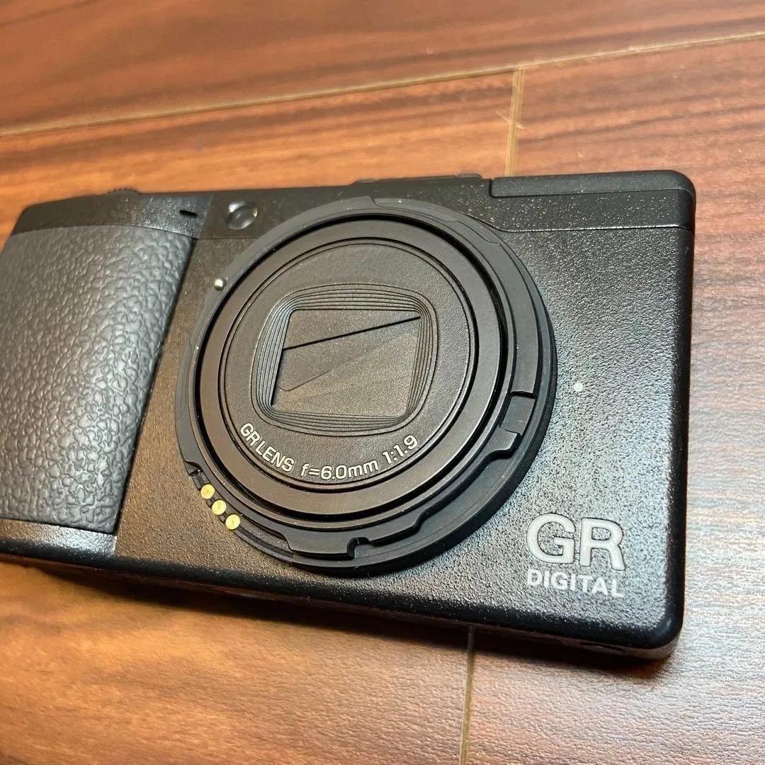RICOH GR DIGITAL Ⅲ デジカメ ほぼ新品 4079