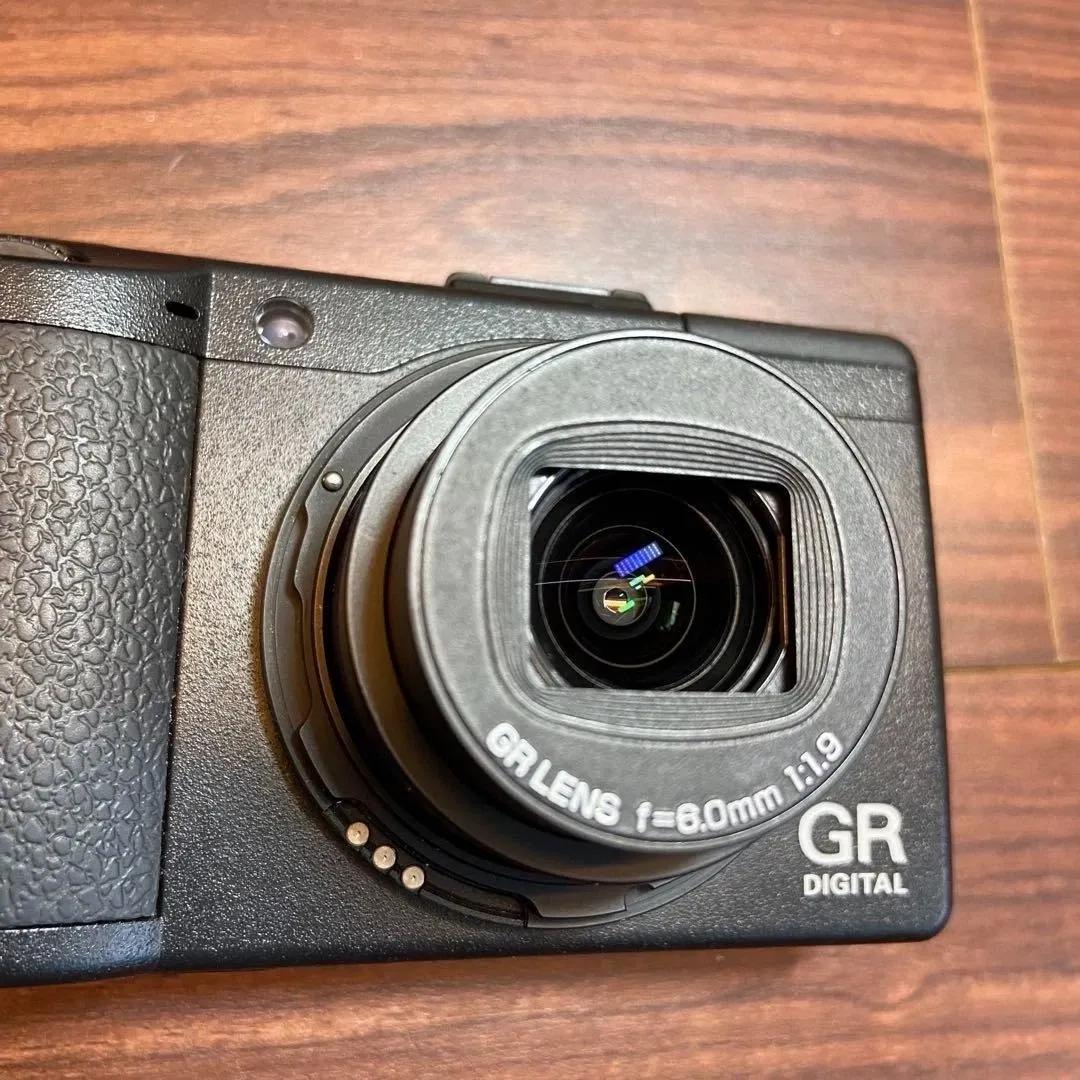 RICOH GR DIGITAL Ⅲ デジカメ ほぼ新品 4079